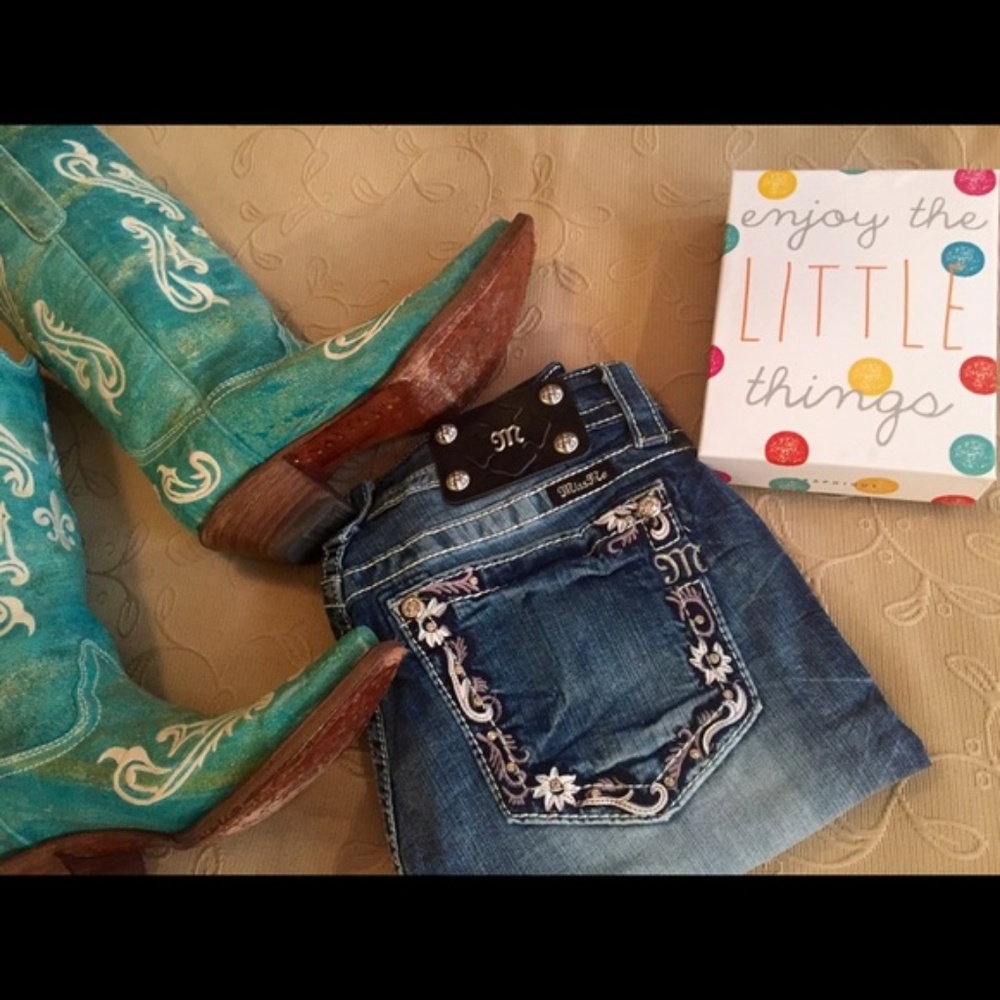 Miss Me Skinnies with Scrolled Ivy Border